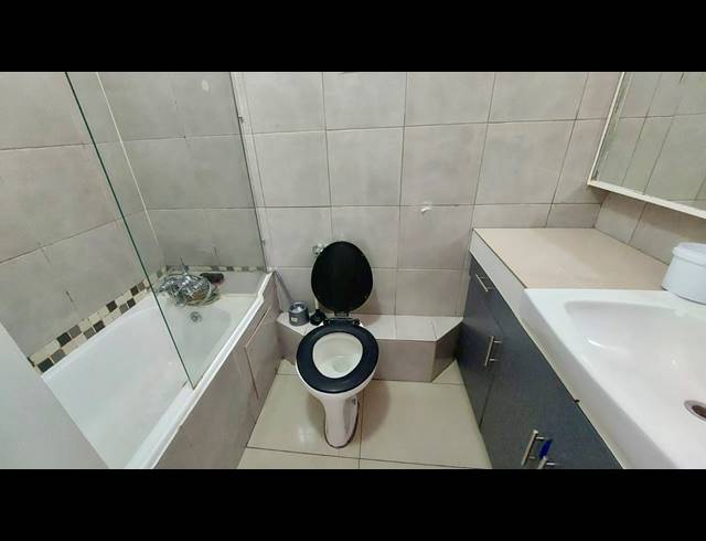2 BEDROOM APARTMENT SOLD IN TOWNSEND ESTATE